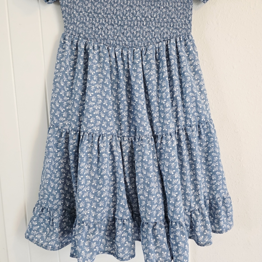 Women's Puff Sleeve Square Neck Smocked & Floral Print - Picture 5 of 10